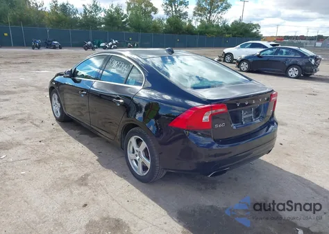 2015 Volvo S60 T5 Premier Plus из США, поврежденный, VIN YV126MFC4F1309967